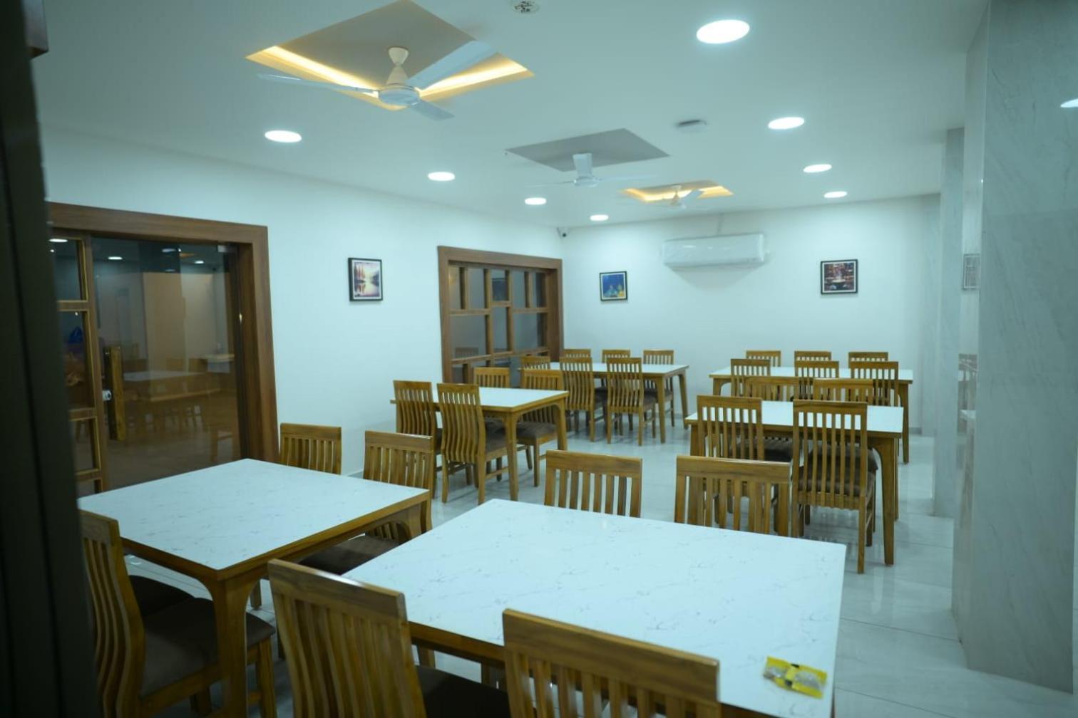 Hotel Aagman Palanpur Exterior photo